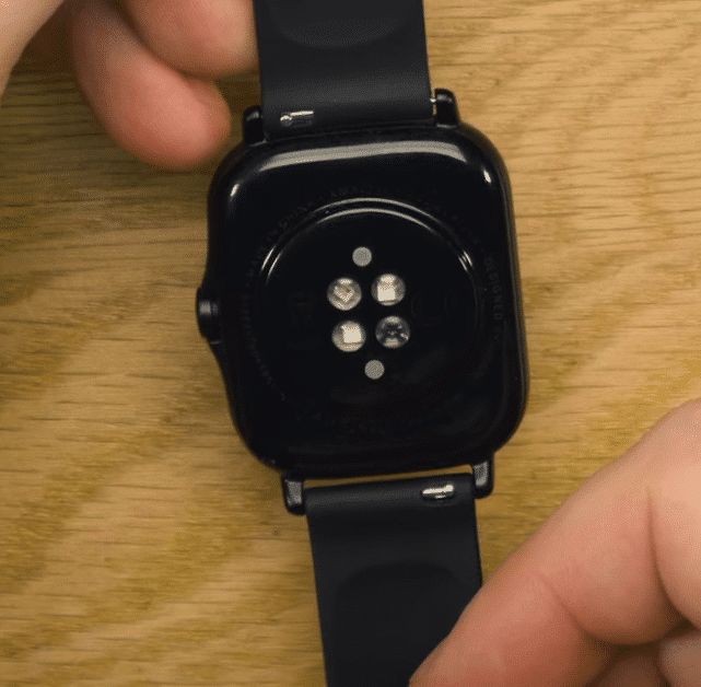 Amazfit GTS 2 Sensoren auf der Rückseite