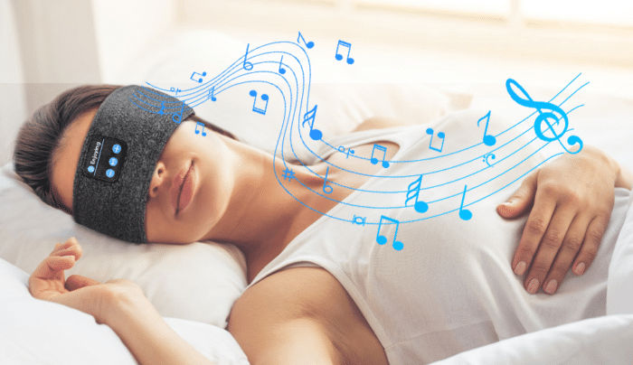 Bluetooth Schlafkopfhörer Schlafende Frau beim Musik hören