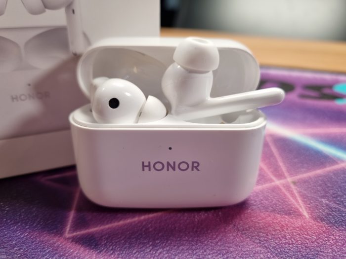 Honor Earbuds 2 Lite Ladecase und In-Ears
