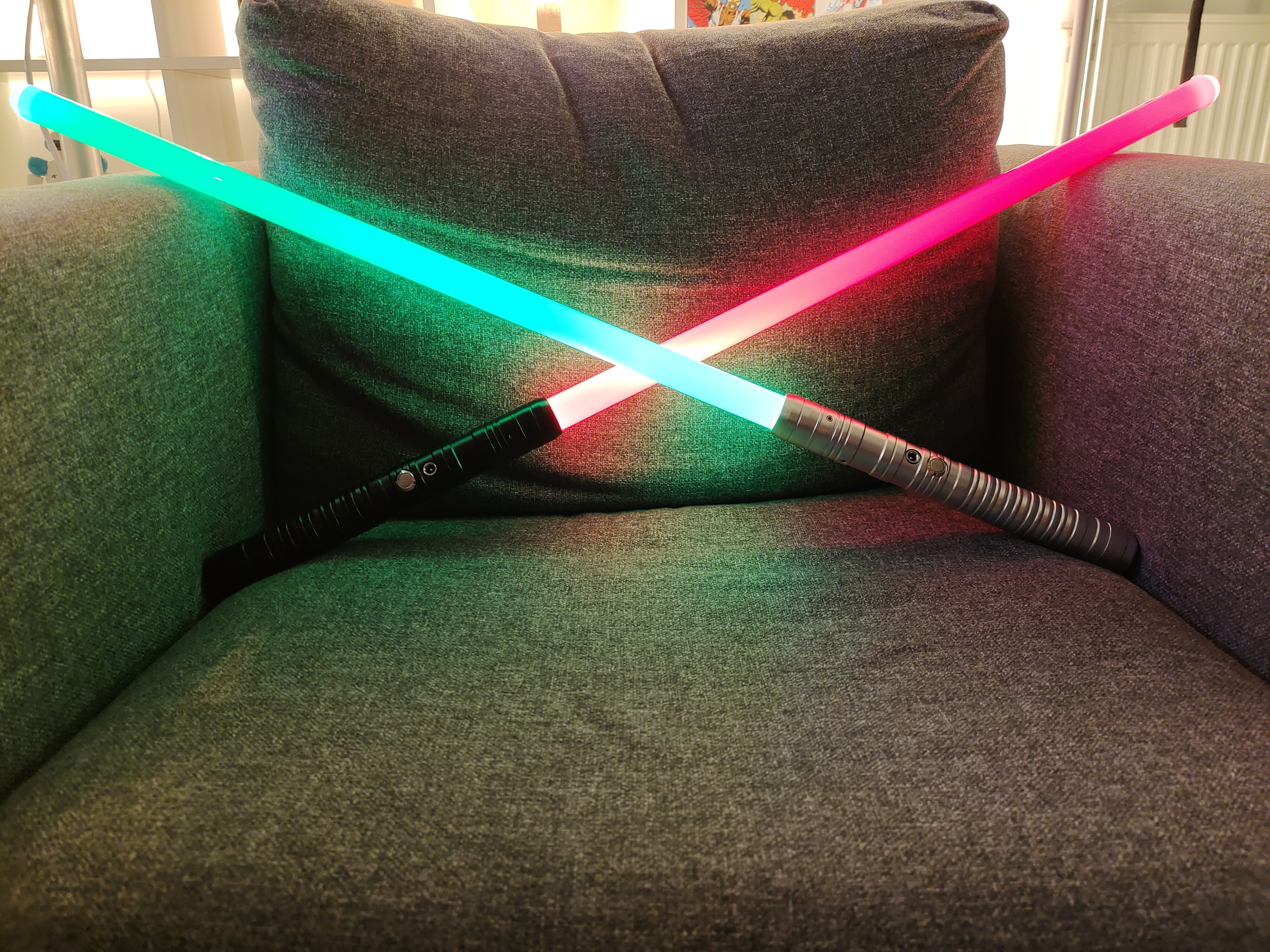 6 Stück Aufblasbare Lichtschwerter 85 cm Laserschwerter Licht Laser-Schwert Grün 