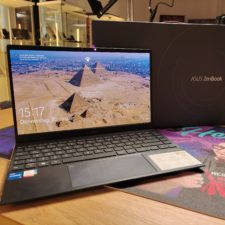 ASUS ZenBook 13 OLED UX325EA Notebook & Verpackung