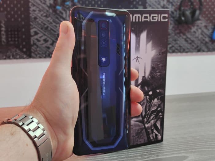 Nubia Redmagic 7 Rückseite und Verpackung