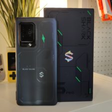 Xiaomi Black Shark 5 Pro Rückseite und Verpackung