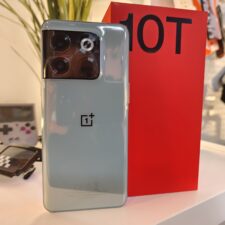 OnePlus 10T Test & Review Verpackung und Rückseite