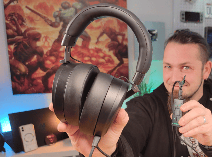 Black SHark Goblin X2 Test & Review In der Hand