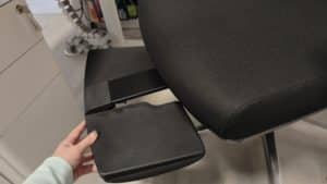 Ergonomischer Stuhl mit Fußstütze einklappbar