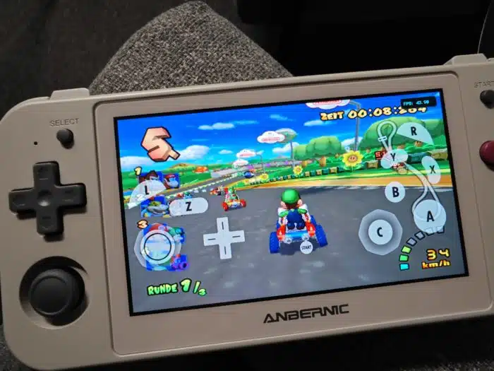 Anbernic RG505 Gamecube Emulation Super Mario Kart Double Dash