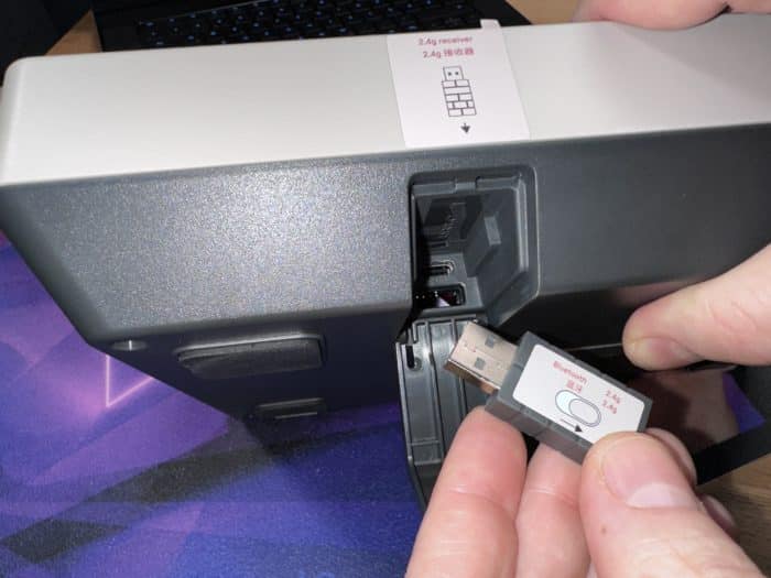 8BitDo Arcade Stick USB Port und USB Dongle