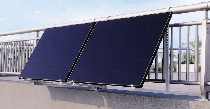 Anker SOLIX RS40p balcony power plant in operation