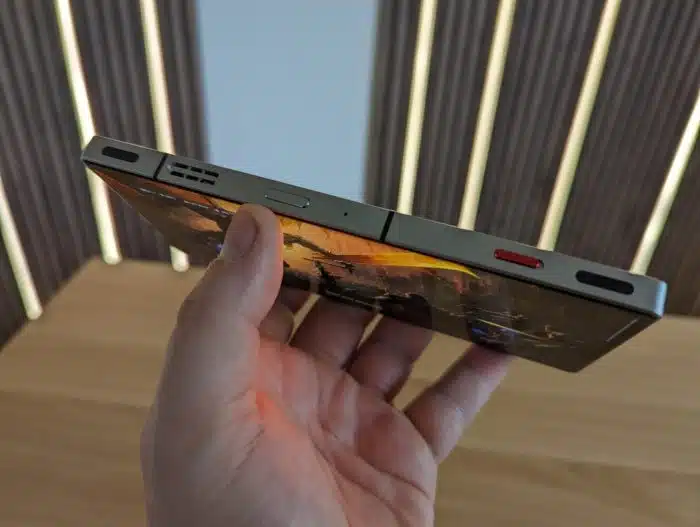 Nubia Redmagic 8S Pro Test & Review roter Slider, Schultertasten