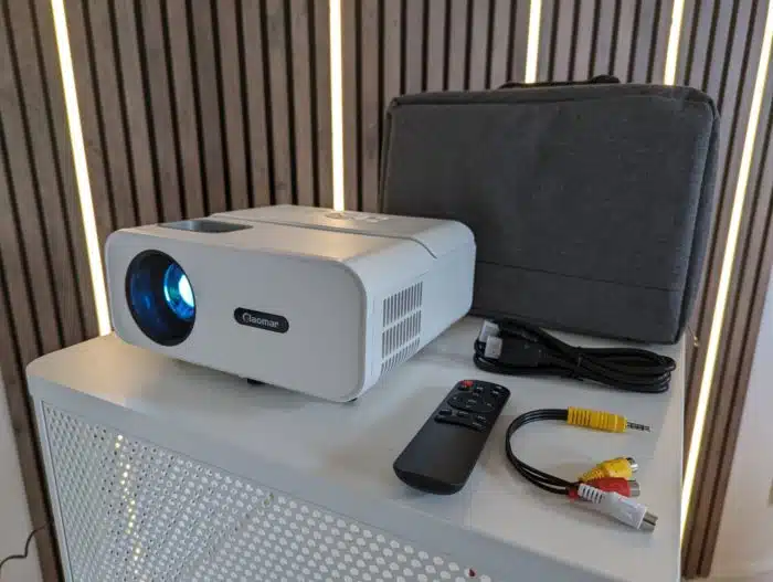 Giaomar Mini LED Beamer Test & Review Beamer & Inhalt