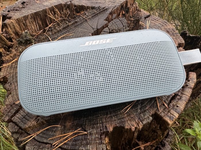 Bose Soundlink Flex
Außen Baumstumpf