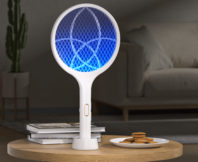 elektrische Fliegenklatsche aufgestellt+ UV Licht