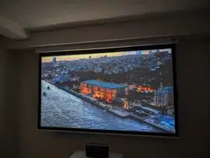 WANBO DaVinci 1 Pro Bildqualität abgedunkelter Raum