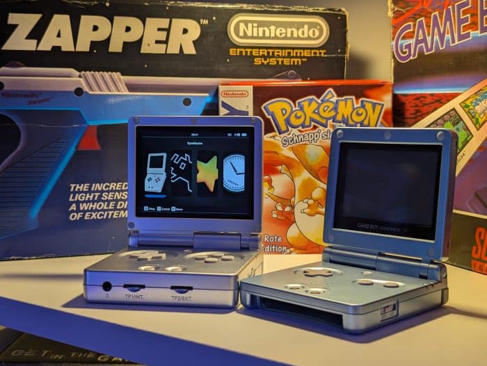 Anbernic RG35XX SP VS GameBoy Advance SP