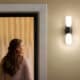 eufy Security S100 Wall Light Cam – Beleuchtung und Überwachung in einem Gerät (Außenleuchte mit WLAN Überwachungskamera, bis 1200 Lumen, Bewegungserkennung)