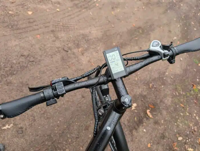 Gin X E-Bike
Lenker mit Bedienelemente