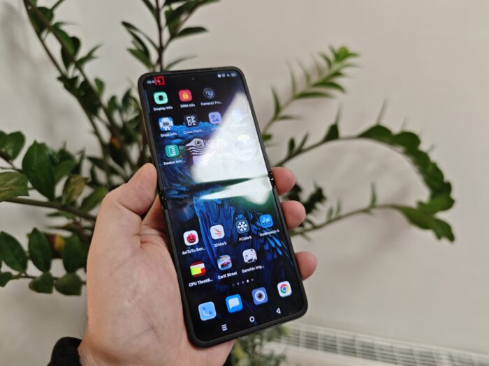 Infinix Zero Flip