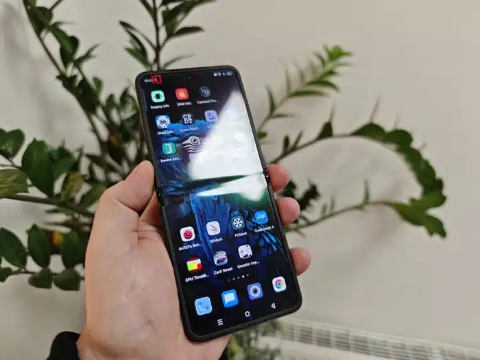 Infinix Zero Flip