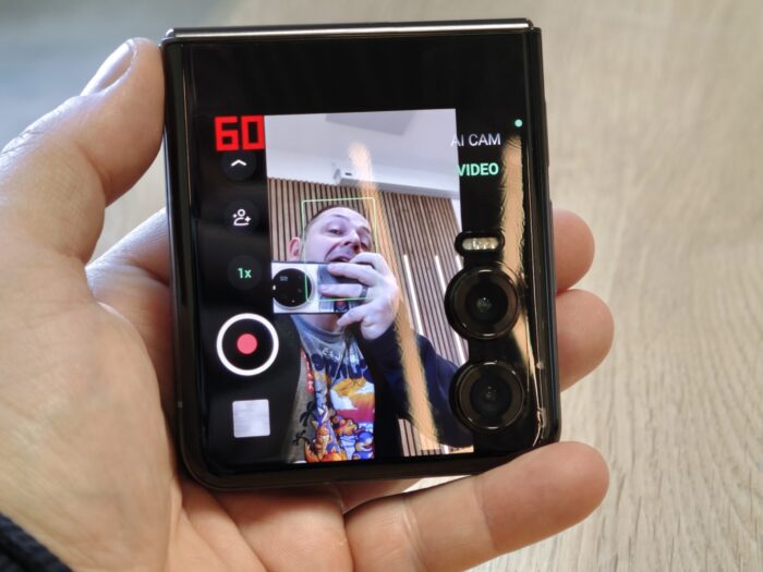 Infinix Zero Flip