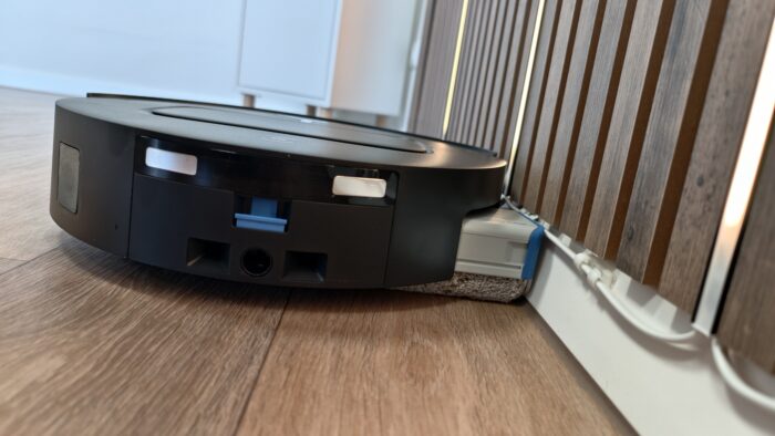 ECOVACS DEEBOT T80 OMNI
Randreinigung