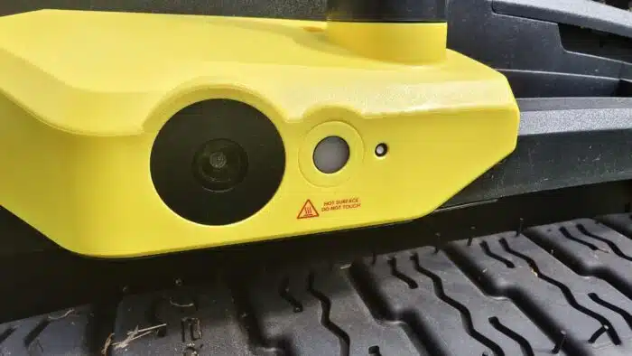 Yarbo Core 
Beheizte Kamera