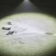 Flying Sun 1000: Drohne bringt Licht ins Dunkel bei Rettungsmissionen (300.000 Lumen Lichtleistung, 12.000 m² Ausleuchtung, 5–10 Minuten Akkulaufzeit)