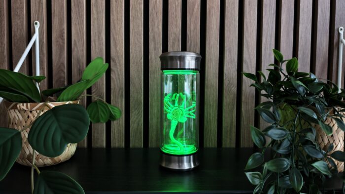 Alien-Röhrendekoration