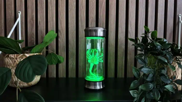 Alien-Röhrendekoration