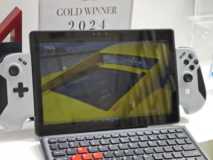 Digiera den HoloMax Handheld Gaming PC
