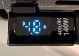 USB-C Adapter mit Leistungsmessung