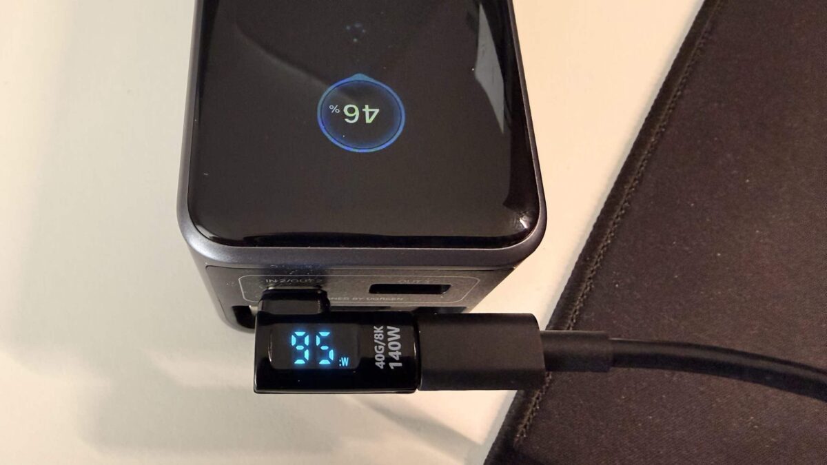 USB-C Adapter mit Leistungsmessung