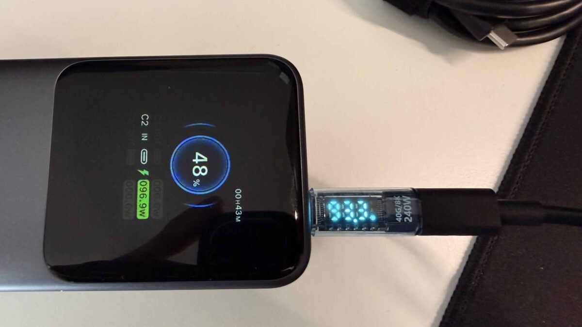 USB-C Adapter mit Leistungsmessung