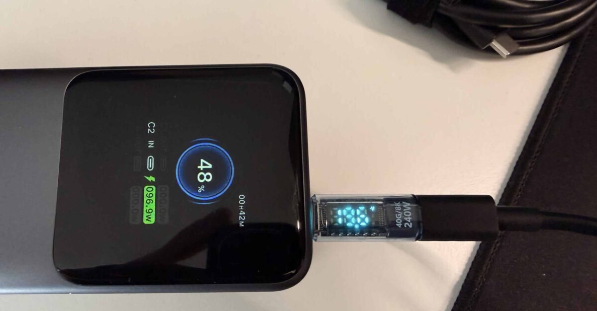 USB-C Adapter mit Leistungsmessung