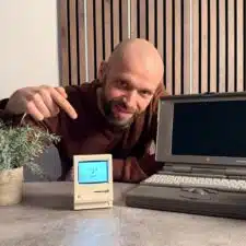 Maclock Macintosh Wecker