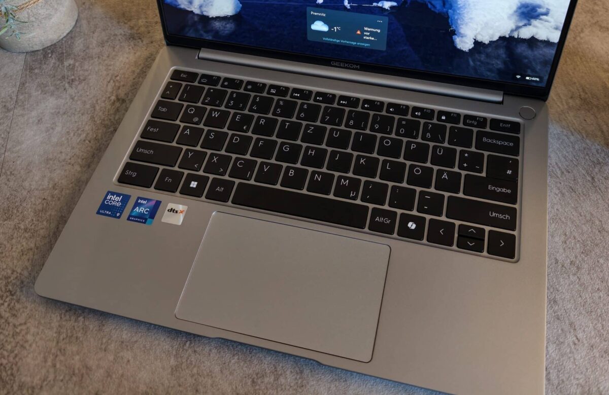 GEEKOM GeekBook X14 Pro