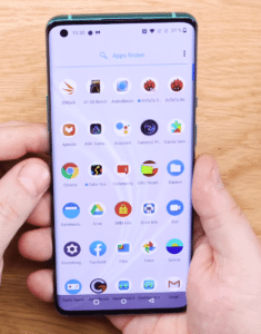 OnePlus 8 Vorderansicht  Hauptmenü 